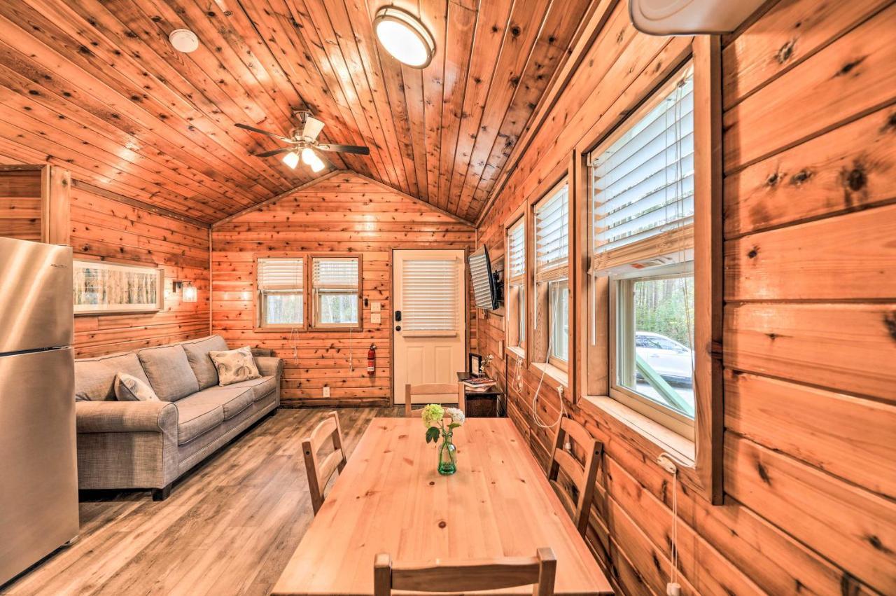 Charming New Bern Log Cabin - Pets Welcome! Luaran gambar