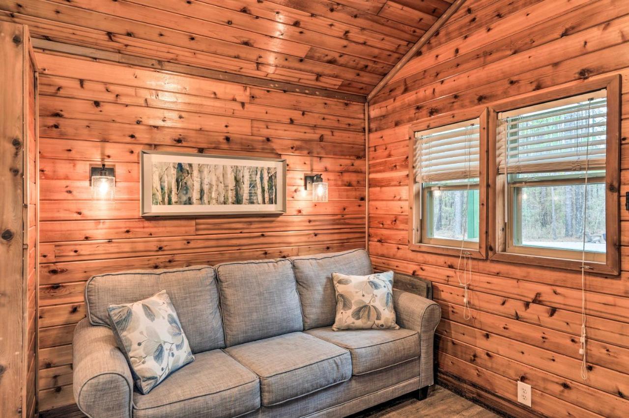 Charming New Bern Log Cabin - Pets Welcome! Luaran gambar